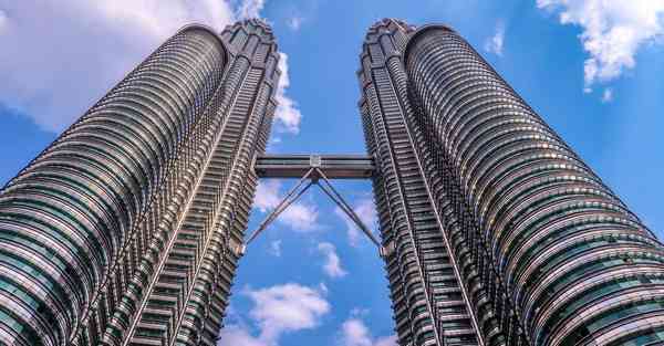 AI绘画对画师的灾难作用（AI绘画对画师的灾难作用大吗）