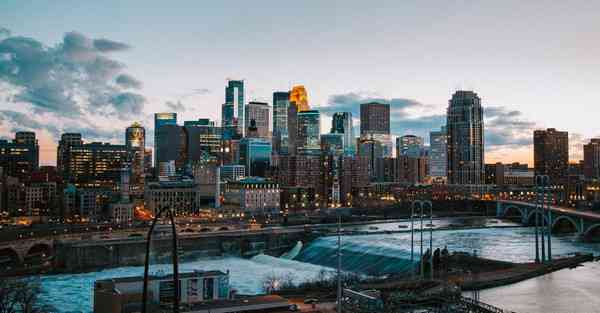 AI绘画对画师的灾难作用（AI绘画对画师的灾难作用大吗）