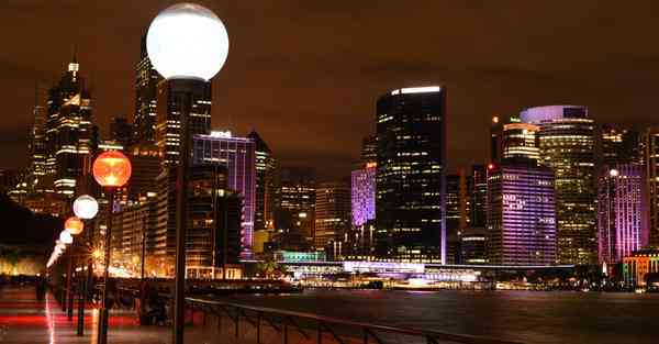 用乐高拼超智能足球机器人