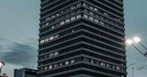 碳云智能机器人王俊