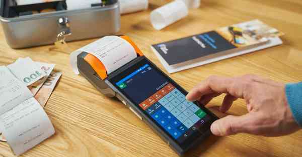 AI绘画蒸汽波特效