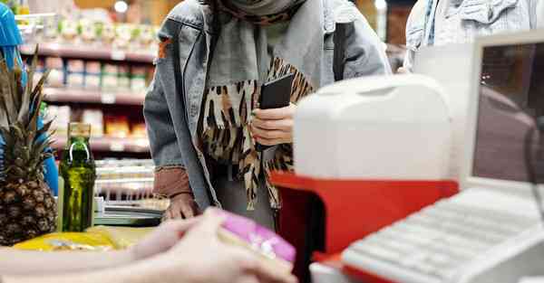 智能穿梭机器人，智能穿梭机器人怎么用